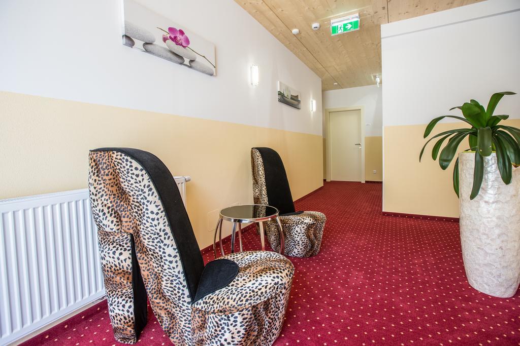 Gaestehaus Krappinger/Pizzeria Mamma Mia Ossiach Værelse billede