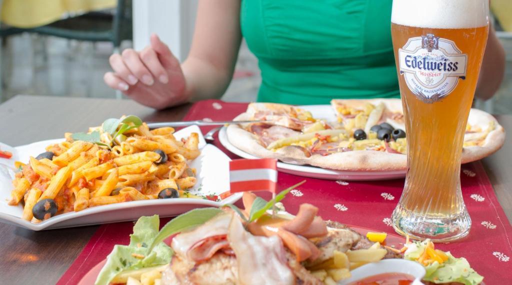 Gaestehaus Krappinger/Pizzeria Mamma Mia Ossiach Eksteriør billede