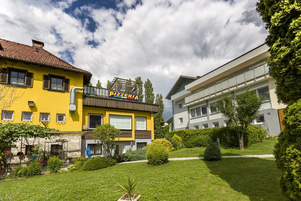 Gaestehaus Krappinger/Pizzeria Mamma Mia Ossiach Eksteriør billede