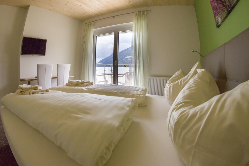 Gaestehaus Krappinger/Pizzeria Mamma Mia Ossiach Værelse billede